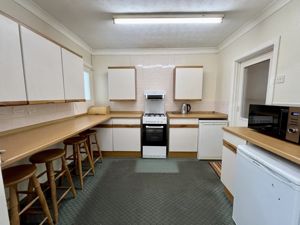 Kitchen - click for photo gallery
